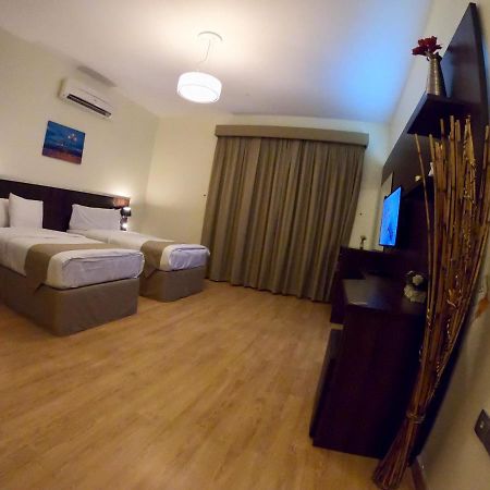 Weekend Hotel & Apartments Маскат Екстериор снимка
