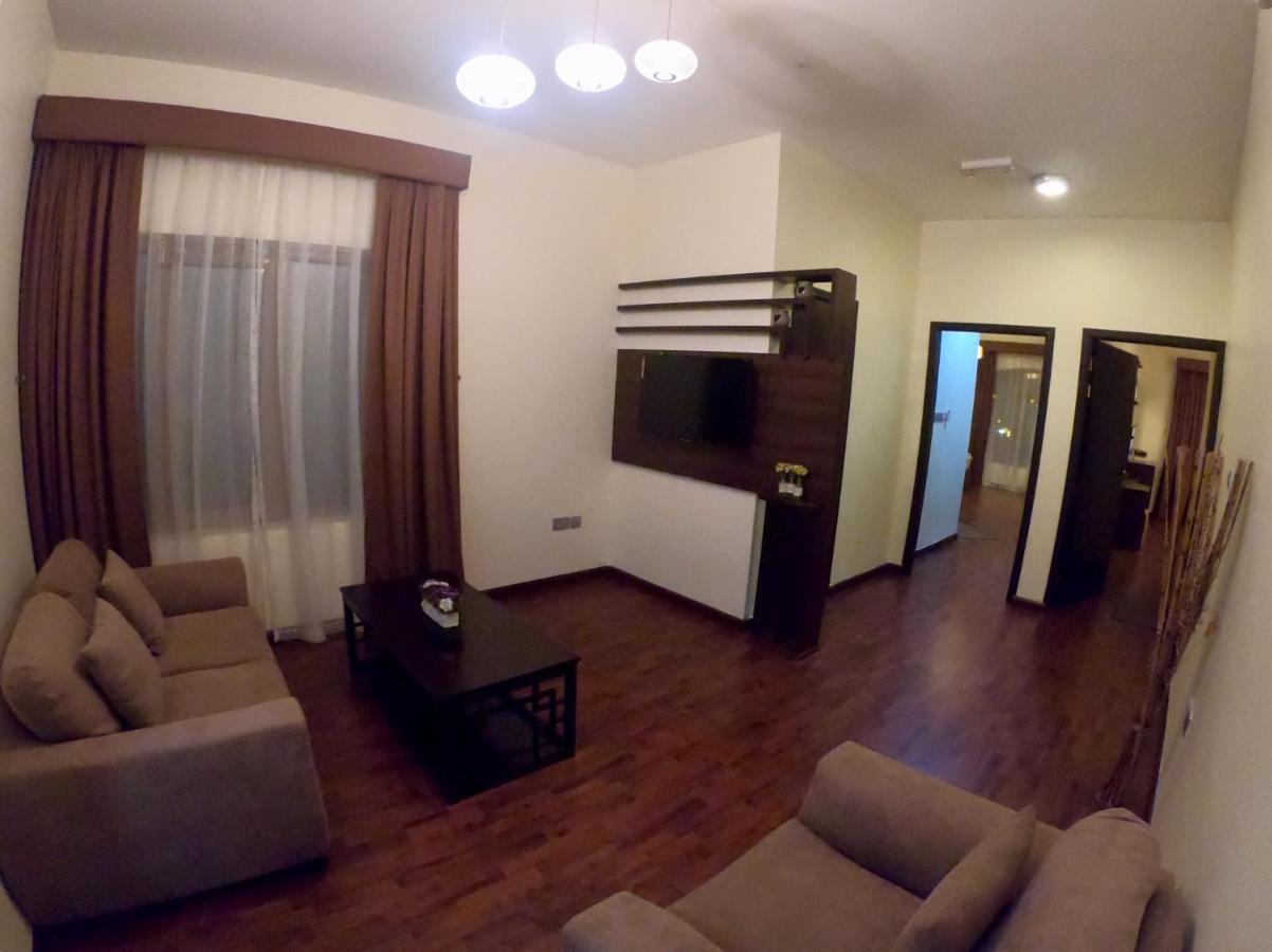Weekend Hotel & Apartments Маскат Екстериор снимка