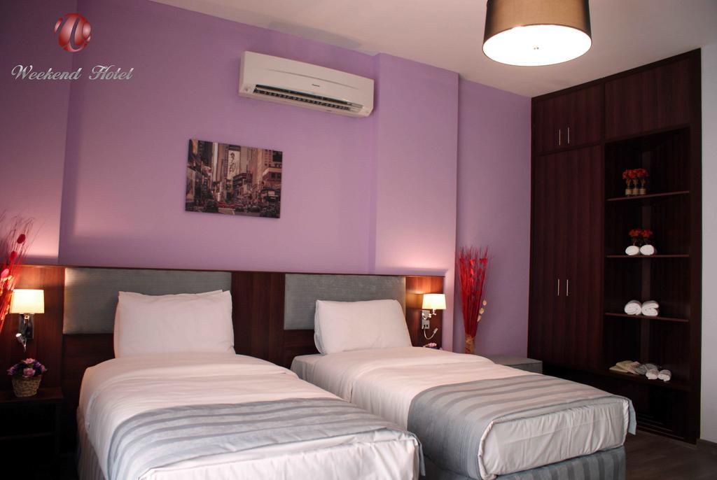 Weekend Hotel & Apartments Маскат Стая снимка