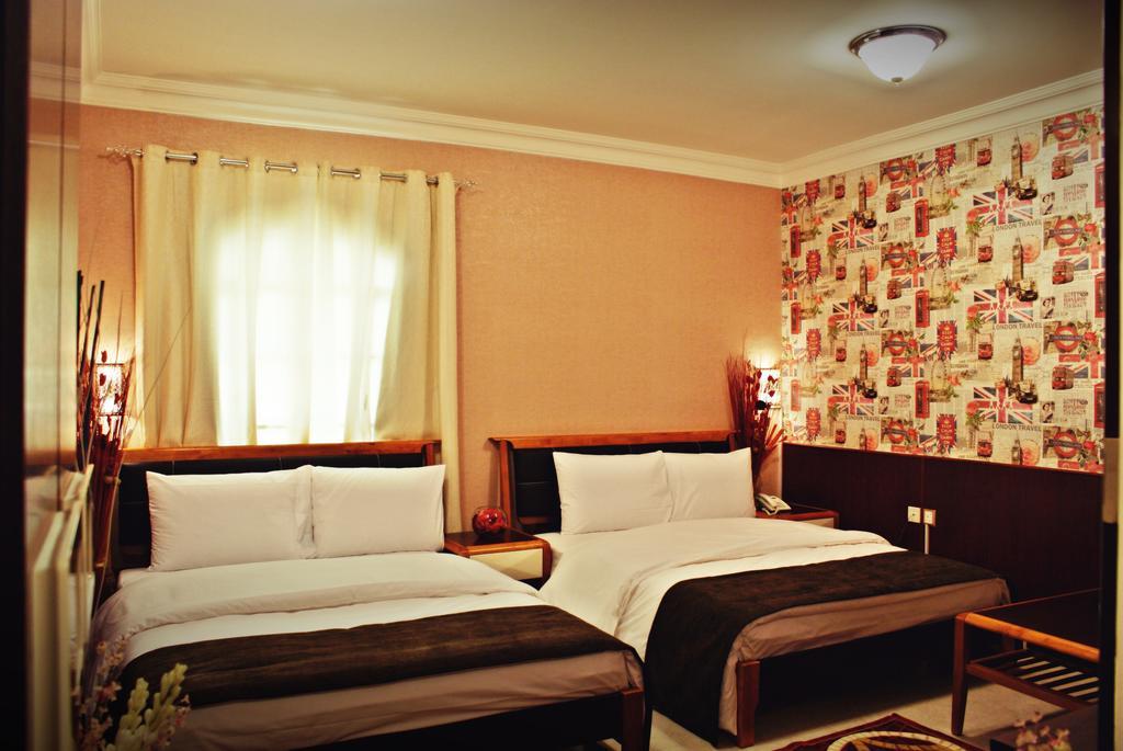 Weekend Hotel & Apartments Маскат Екстериор снимка