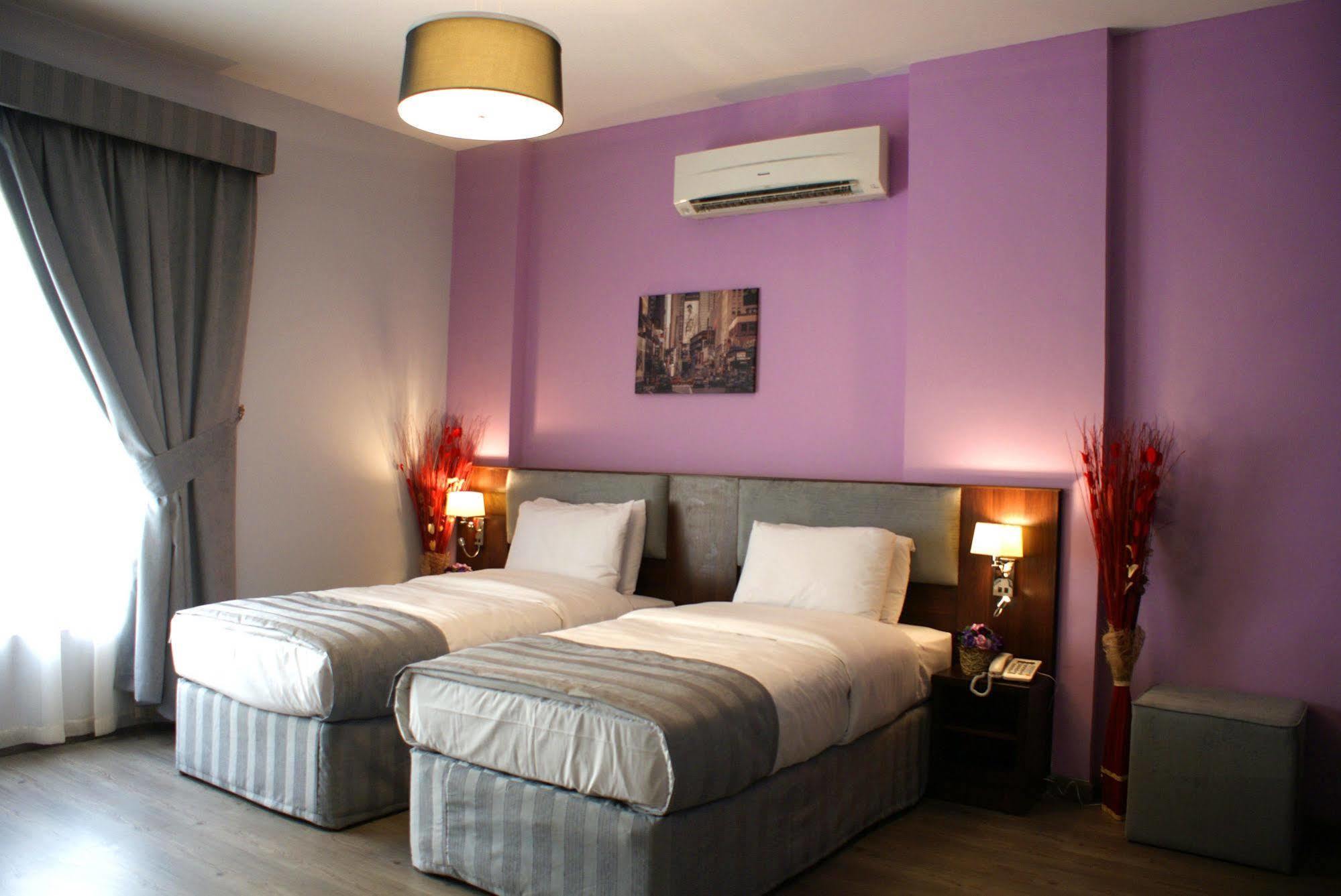 Weekend Hotel & Apartments Маскат Екстериор снимка