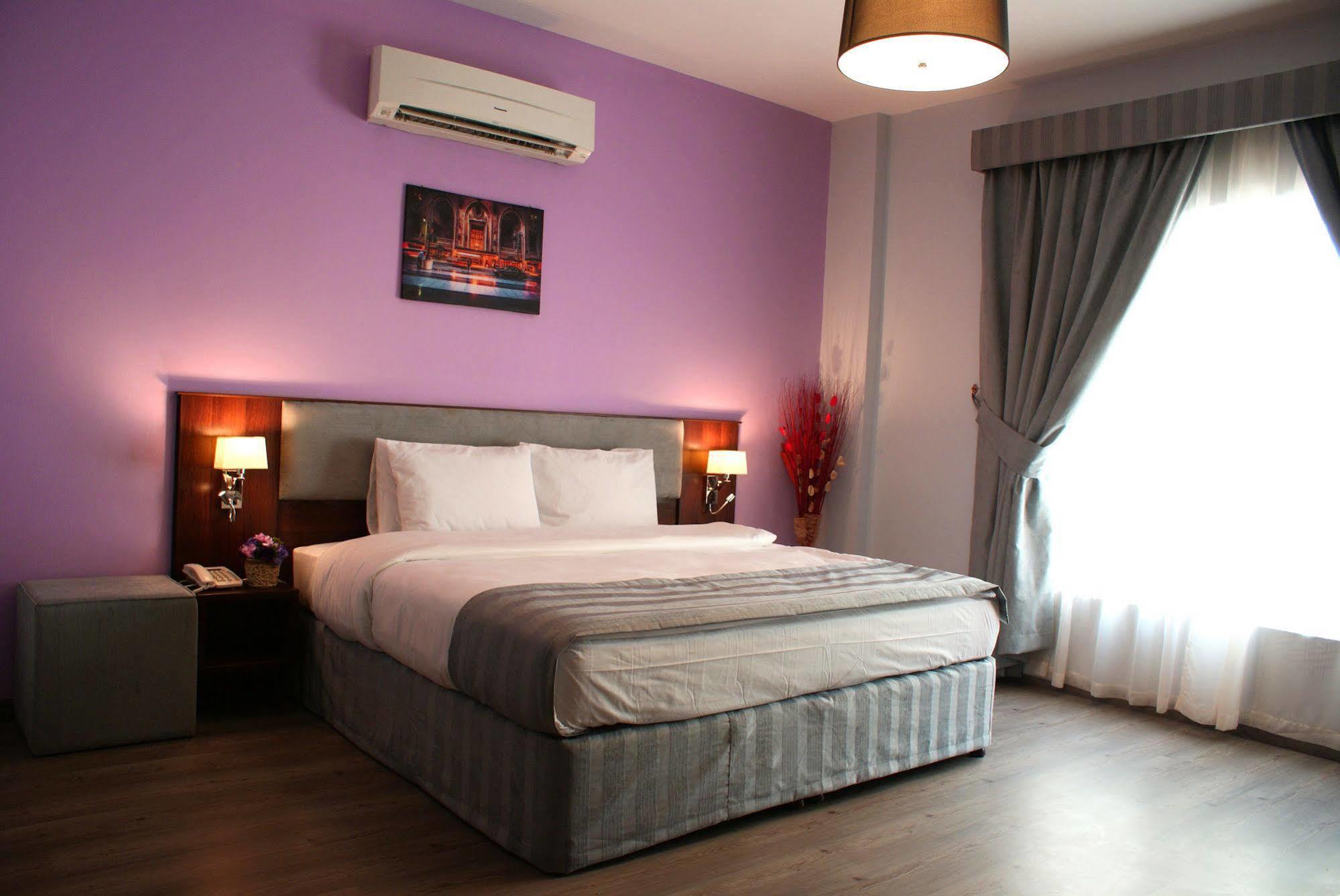 Weekend Hotel & Apartments Маскат Екстериор снимка