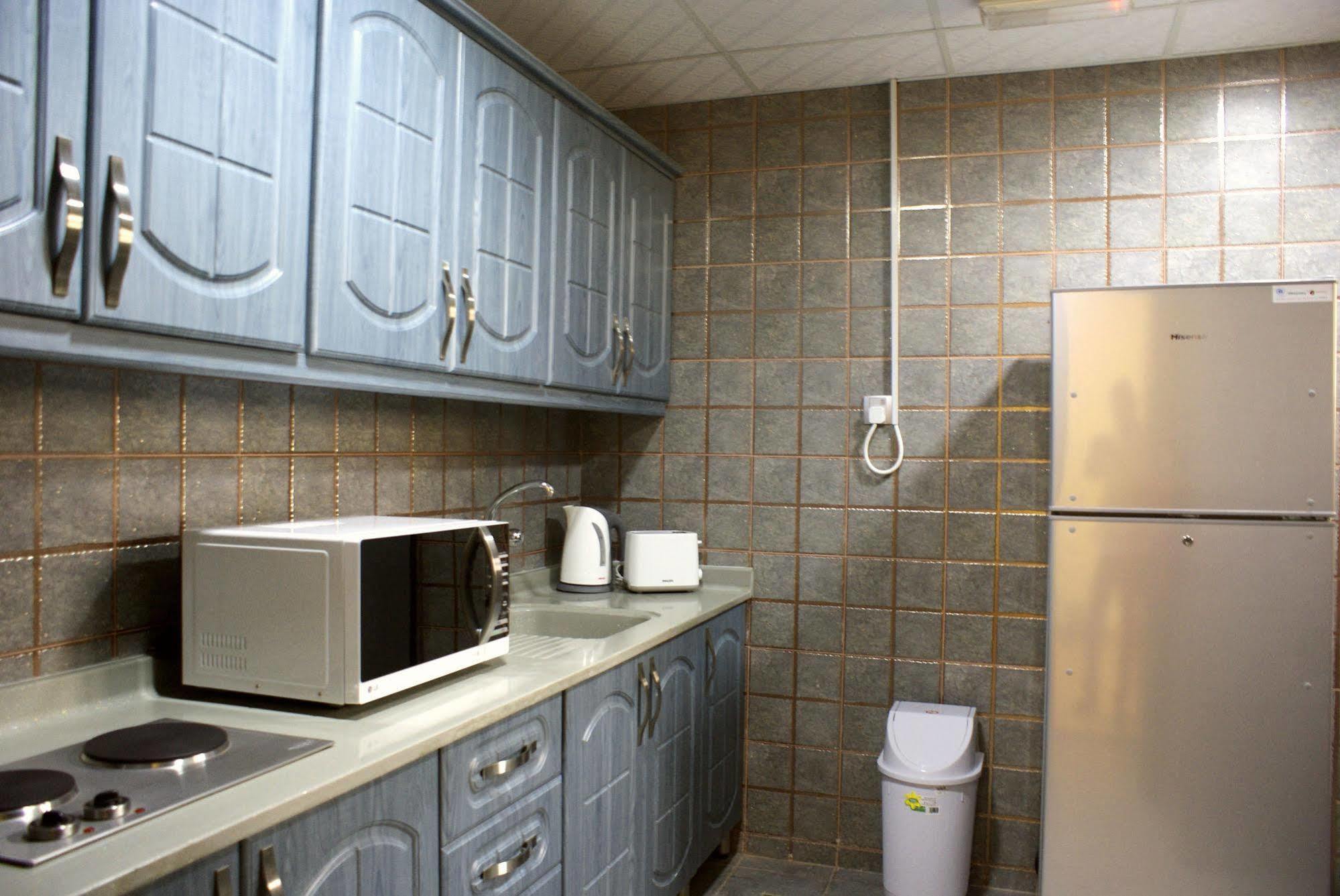 Weekend Hotel & Apartments Маскат Екстериор снимка